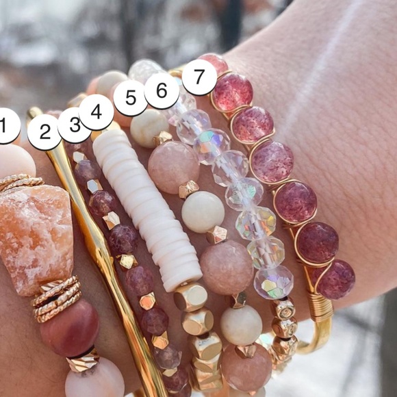 Kinsley Armelle Bracelet Wire Wrapped Strawberry Quartz Beads NWOT - Picture 3 of 8